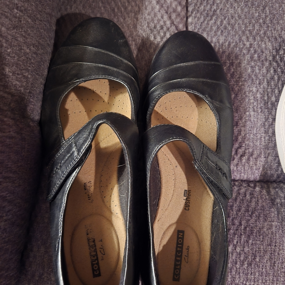 Clarks Black Leather Women's Flats